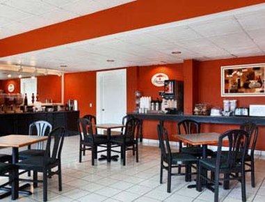 Super 8 By Wyndham Williamsburg Motel Bagian luar foto